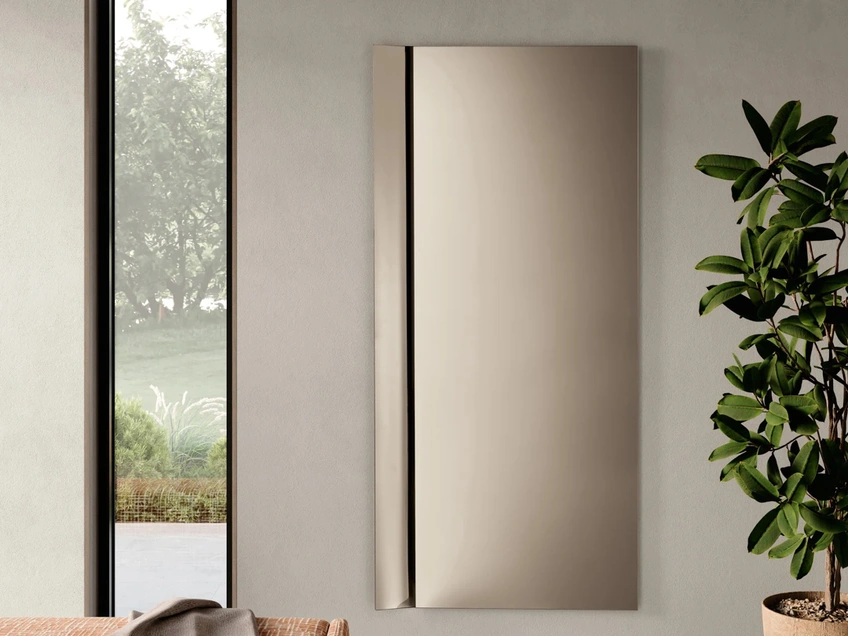Specchio rettangolare con inserto laterale curvo Helmut di Ikone Casa