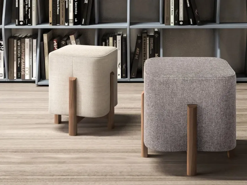 Pouf Kip in tessuto con struttura in legno di Doimo Salotti