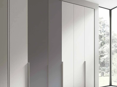 Armadio con ante battenti System Basic Alaska e Grigio di Artigianmobili