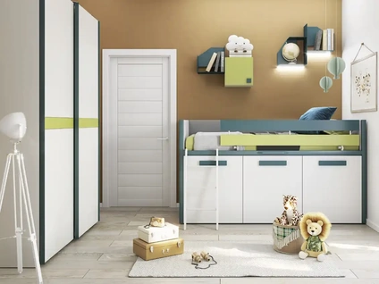 Cameretta salvaspazio Room 01 con letto rialzato e moduli estraibili di Bloom