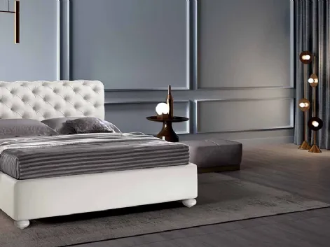 Letto imbottito classico con testiera capitonnè in pelle Cefeo di Cosmo Letti