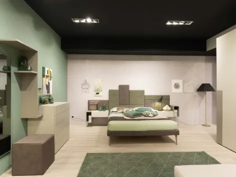 Letto in ecopelle con testiera di design NC040 di Moretti Compact