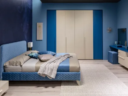 Letto matrimoniale in velluto trapuntato con testiera NC503 di Moretti Compact