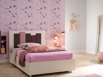 Letto ad una piazza e mezza in melaminico bianco e testiera originale con inserti in tessuto imbottito SC108 di Moretti Compact
