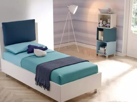 Letto singolo in melaminico con testiera composta da un cuscino in tessuto imbottito SC117 di Moretti Compact