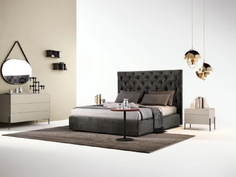 Letto con testiera in tessuto trapuntato V02 Merak di Mercantini