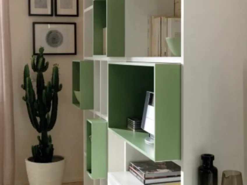 Parete attrezzata in laccato opaco Flora e nobilitato frassino bianco LV102 di Moretti Compact