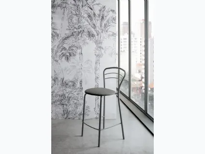 Sgabello Bogota con struttura in metallo verniciato e seduta imbottita e rivestita in morbido tessuto Soft Touch Vintage di Target Point