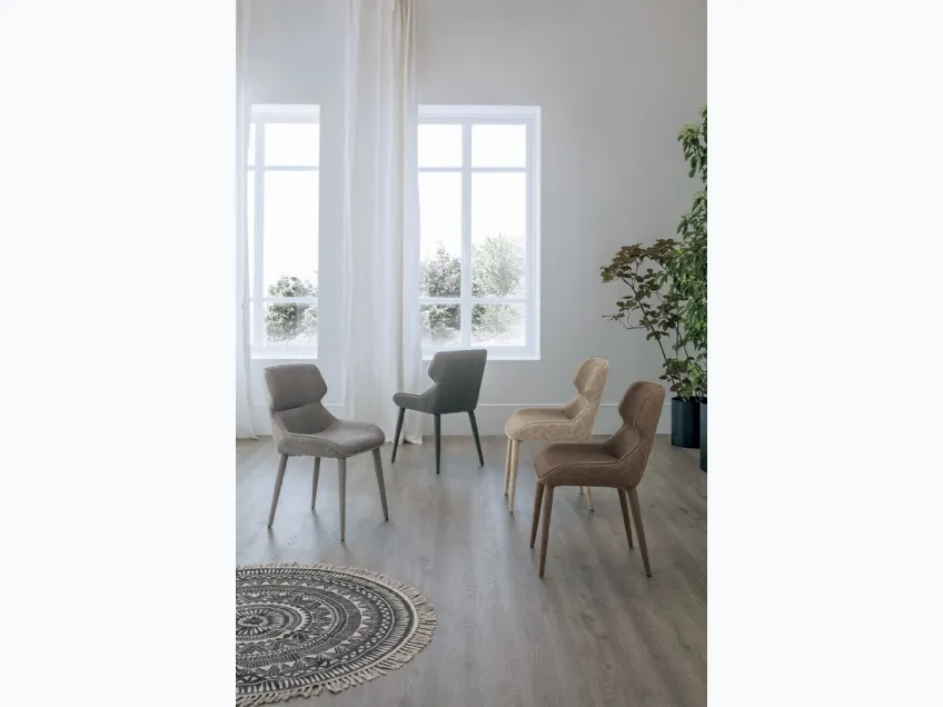 Sedia Detroit imbottita e interamente rivestita in tessuto Soft-Touch vintage di Target Point