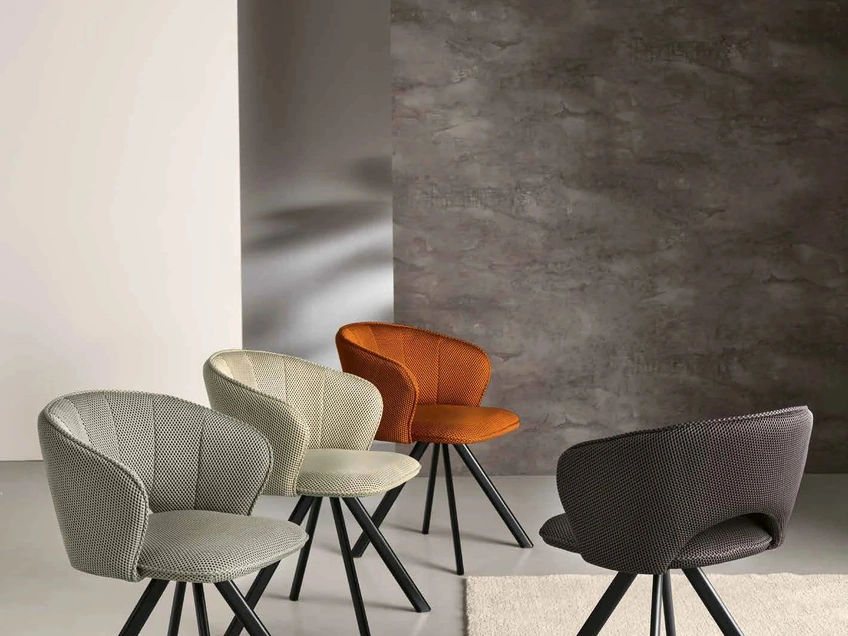 Sedia Gea in tessuto di Capodarte