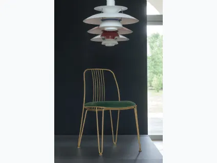 Sedia Granada con struttura in metallo verniciato e seduta imbottita e rivestita in morbida microfibra effetto velluto di Target Point