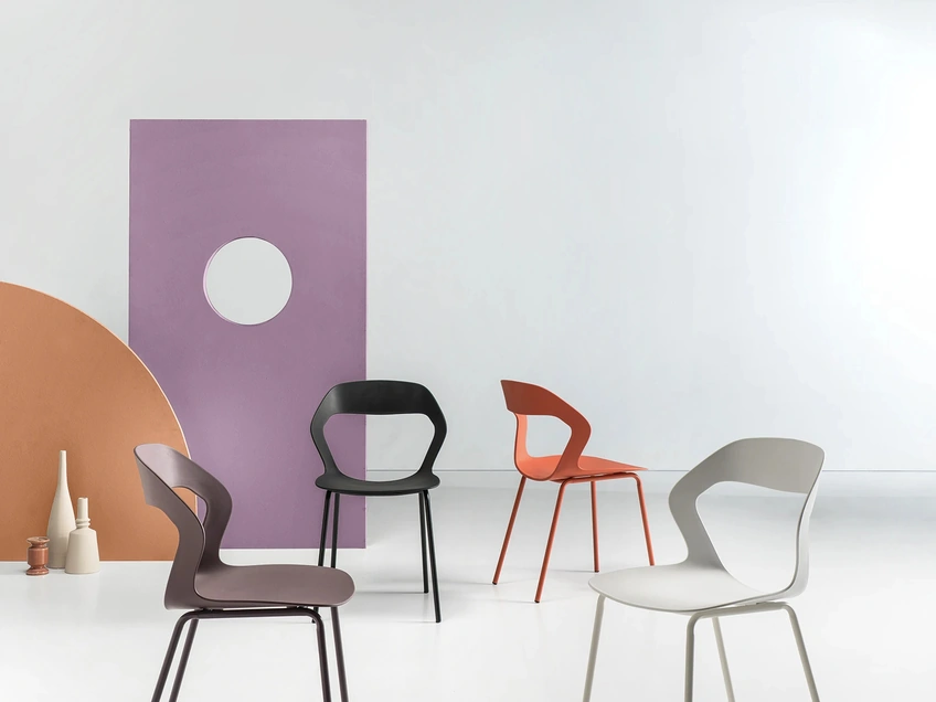 Sedia impilabile in polipropilene Rocca di Ikone Casa