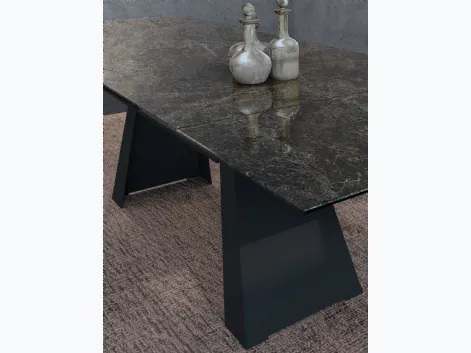 Tavolo allungabile in vetroceramica Calacatta Black Lux Akita di Abitare Interior