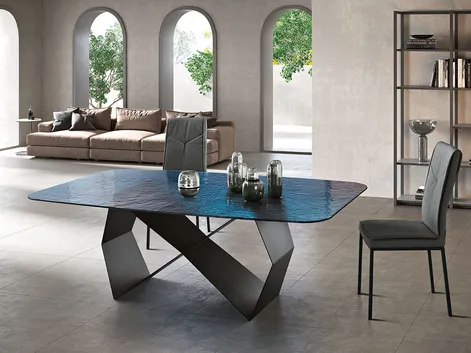 Tavolo Karl in vetro martellato blu di Capodarte