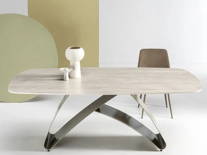 Tavolo King di Ikone Casa