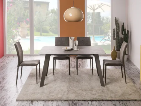 Tavolo allungabile a botte in laminato con base in alluminio Young di Gipi Le Sedie