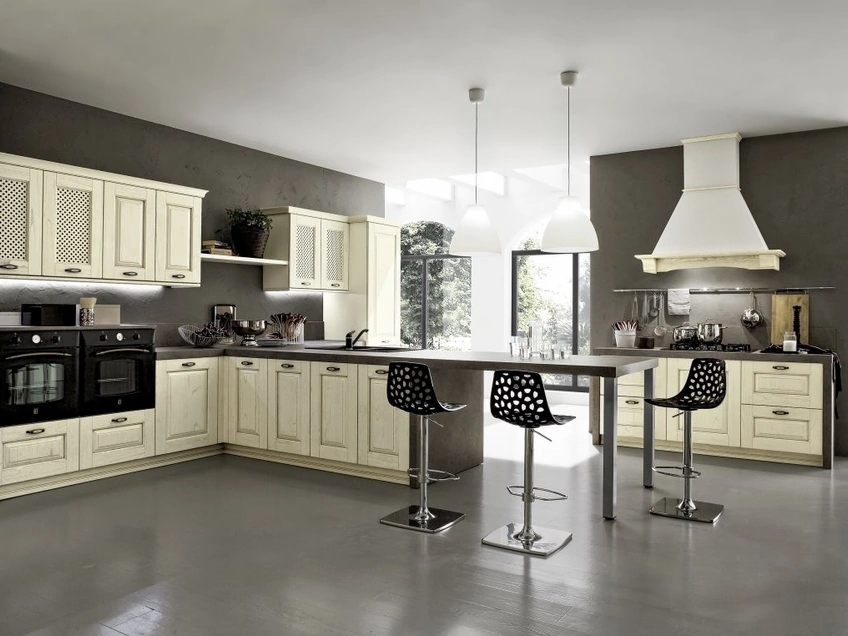 Cucina Classica con penisola Nora 06 in legno laccato Decapé Bianco Antico di Arrex