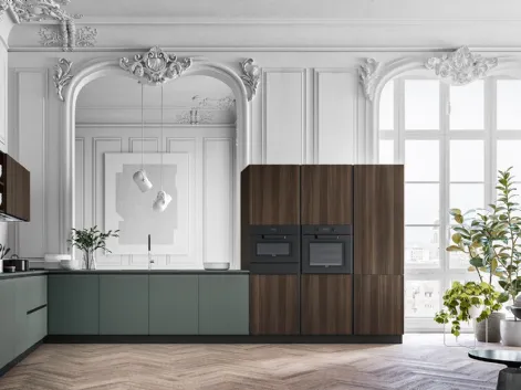 Cucina Moderna angolare DeSign 01 in laminato Fenix verde comodoro con particolari in laccato nero e colonne e pensili effetto legno di Gicinque