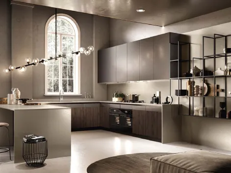 Cucina Moderne Natural finitura Rovere Fiammato e laccato Cacao di Moretti Cucine