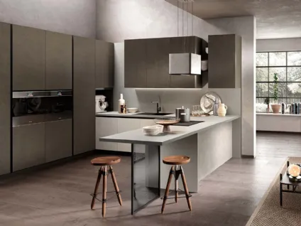 Cucina Moderne Venere laccato malta opaco Ardesia e Nebbia con penisola di Moretti Cucine